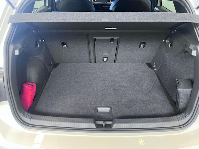 Volkswagen Golf 2.0 TSI DSG Golf VIII