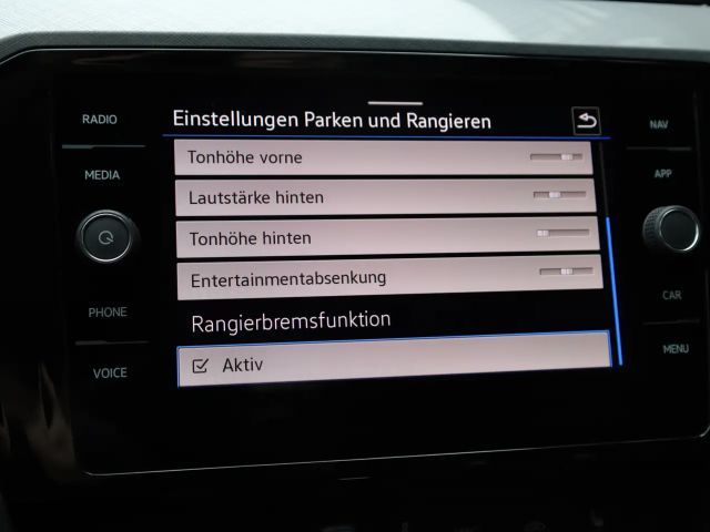 Volkswagen Passat 1.5 TSI Business Variant