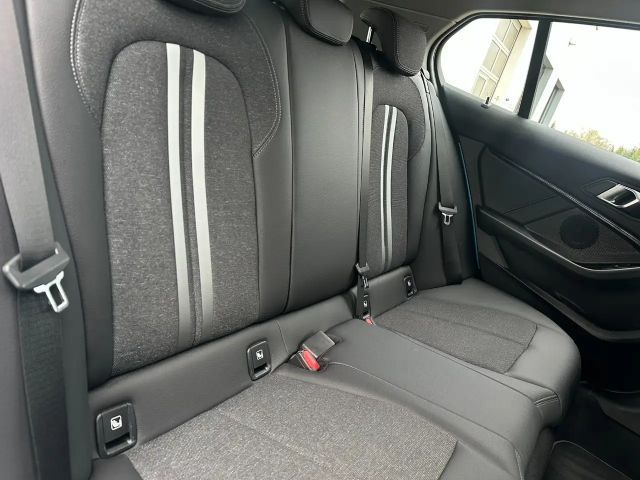 BMW 116 116i Sedan Sport Line
