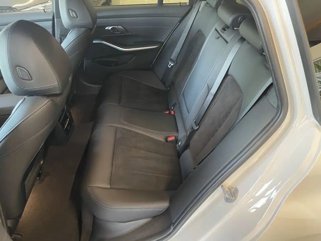 BMW 320 320d M-Sport Touring xDrive