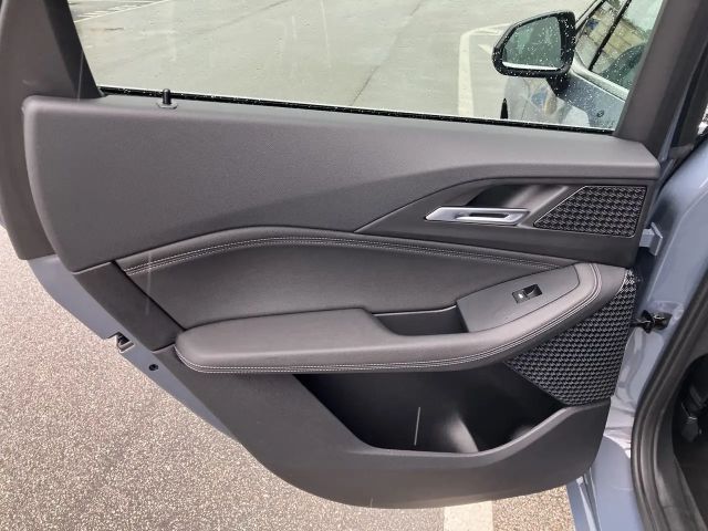 BMW 218 218d Luxury Line Sedan