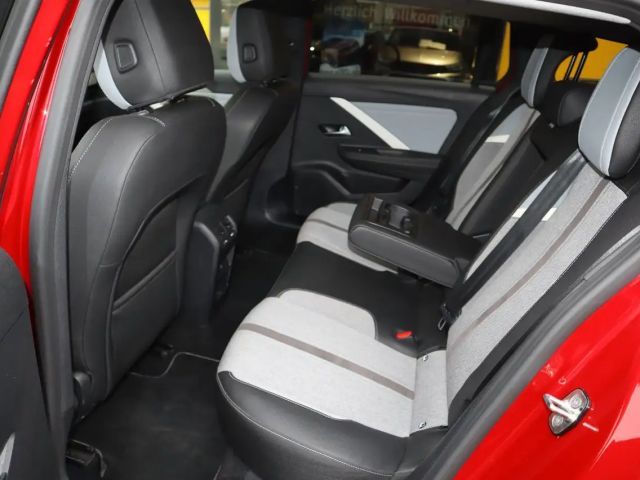 Opel Astra 1.2 Turbo Elegance Sports Tourer