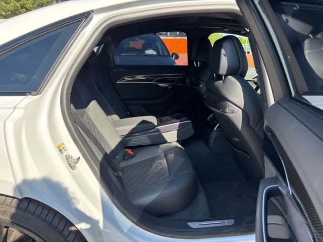 Audi A8 60 TFSI Hybride Quattro