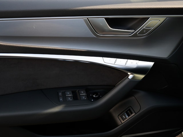 Audi S6 Avant Quattro