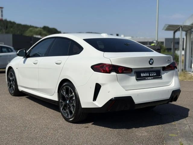 BMW 220 220i Coupé M-Sport
