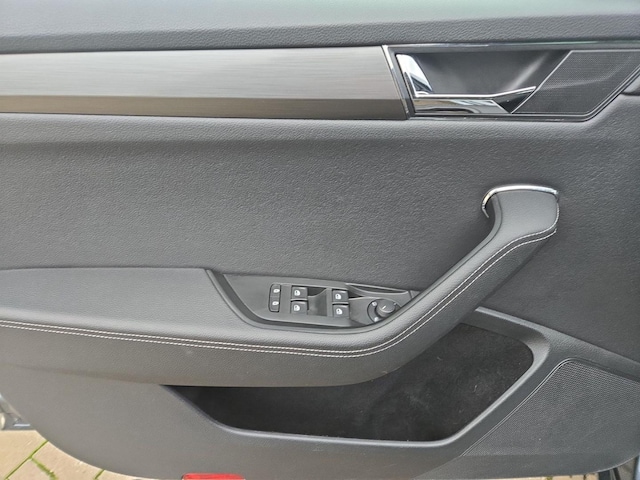 Skoda Superb 2.0 TDI Combi Style Style