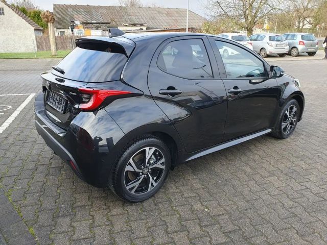 Toyota Yaris Hatchback Hybride VVT-i