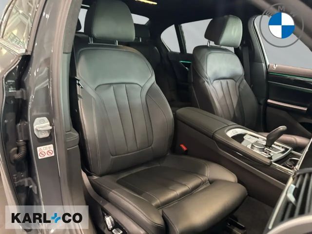 BMW 730 730d M-Sport Sedan xDrive