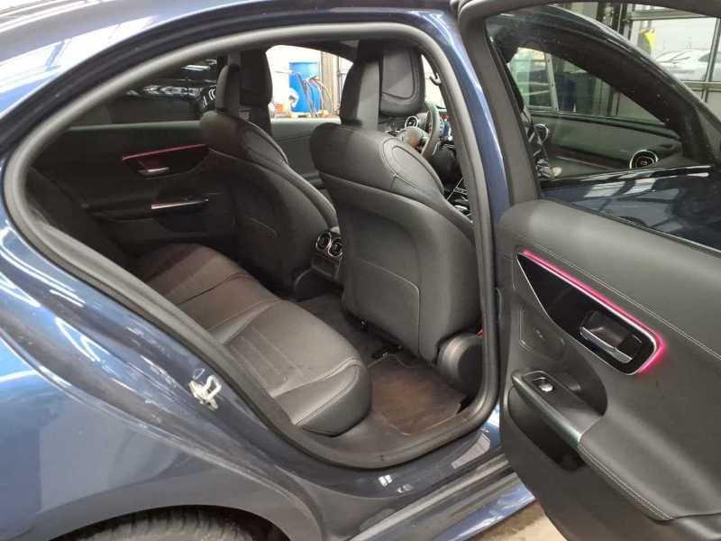 Mercedes-Benz C 200 AMG Line Sedan