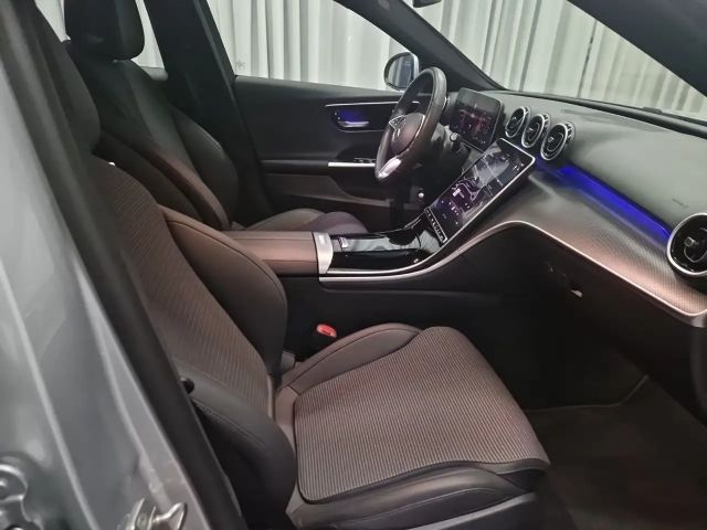 Mercedes-Benz C 200 C 200 d Sedan