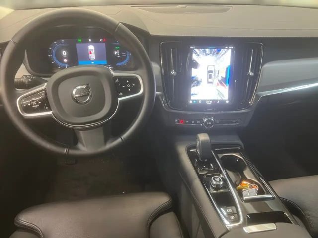 Volvo V90 AWD Dark Plus T6