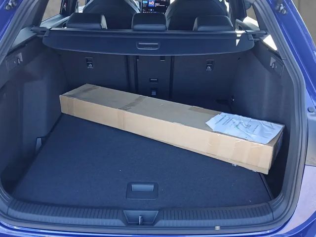 Volkswagen Golf R-Line Variant