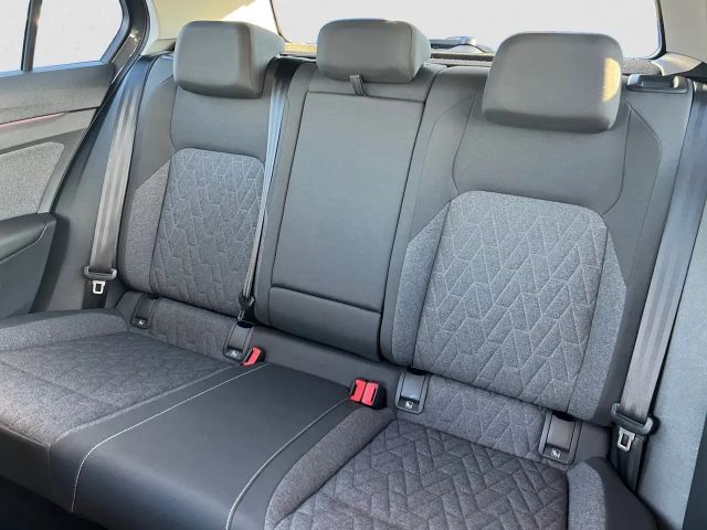 Volkswagen Golf DSG Life