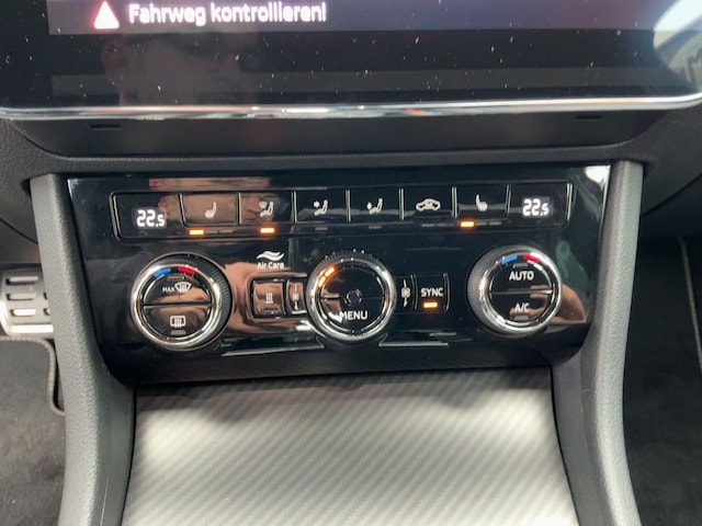 Skoda Superb 2.0 TDI Combi Sportline