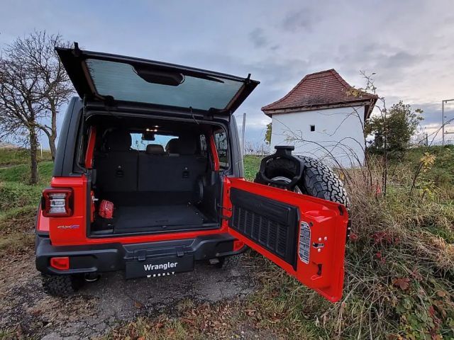 Jeep Wrangler 4xe Sahara