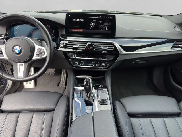 BMW 530 530d M-Sport Sedan xDrive