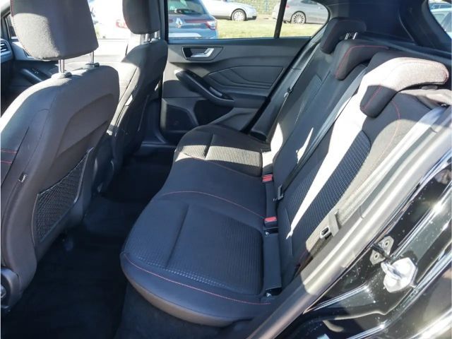 Ford Focus EcoBoost ST Line Style