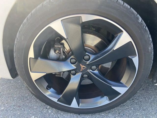 Cupra Leon 1.4 e-Hybrid DSG ST