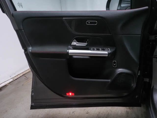 Mercedes-Benz GLA 200 AMG Line Premium