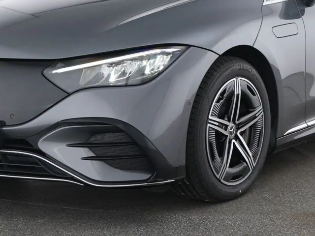 Mercedes-Benz EQE 350 4MATIC AMG Line Sedan