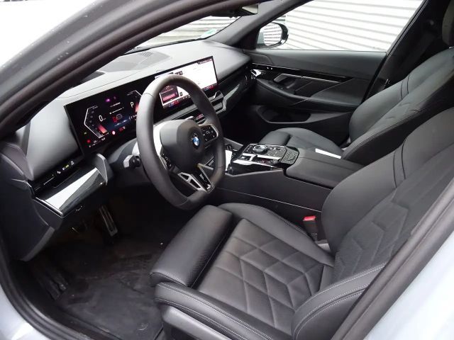 BMW 520 520d M-Sport Touring