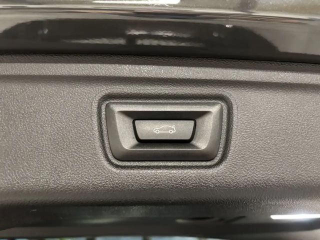 BMW 320 320d M-Sport Touring xDrive