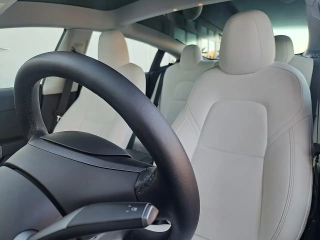 Tesla Model 3 AWD Long Range