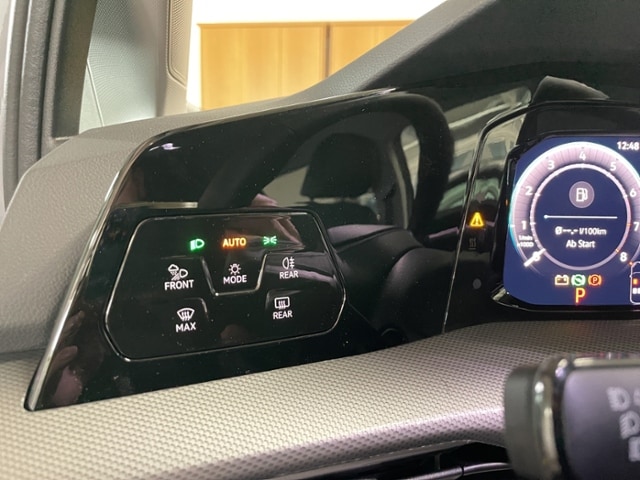 Volkswagen Golf 1.5 eTSI DSG Variant