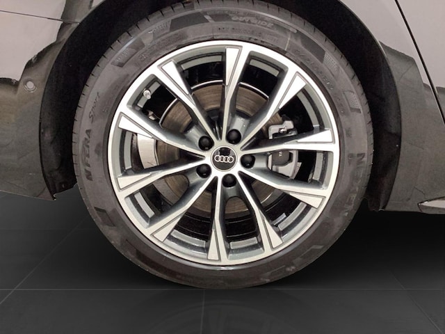 Audi A6 Avant Quattro S-Tronic