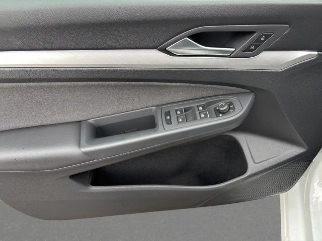 Volkswagen Golf 1.5 TSI Life Variant