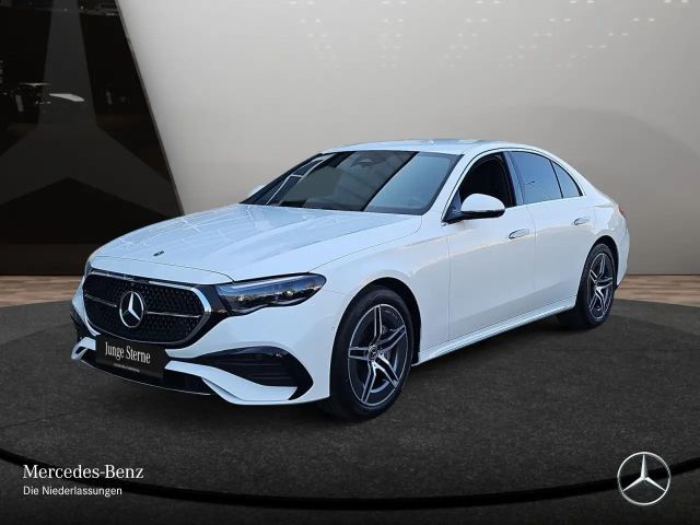 Mercedes-Benz E 200 AMG Line Sedan