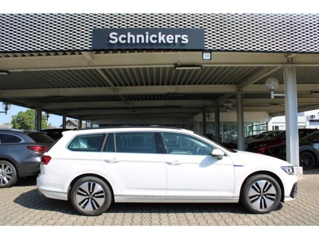 Volkswagen Passat GTE Variant