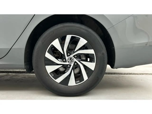 Volkswagen Passat 1.5 eTSI Business Variant