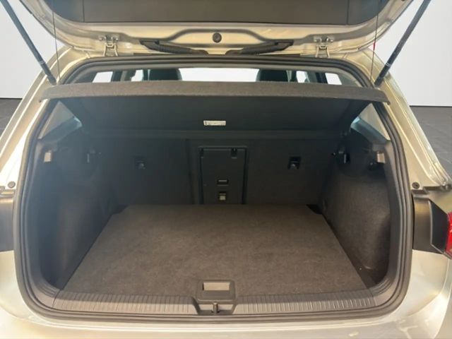 Volkswagen Golf 2.0 TDI Golf VIII Pro