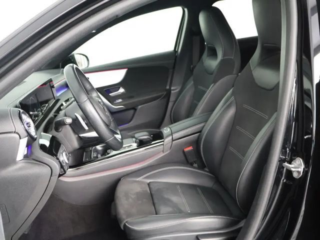 Mercedes-Benz A 250 A 250 e AMG Line