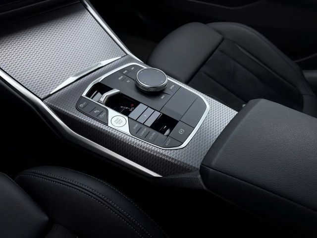 BMW 330 330i M-Sport Sedan xDrive