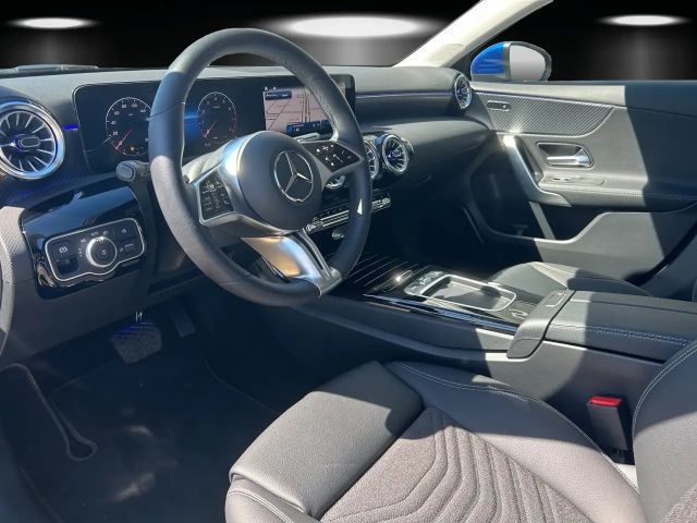 Mercedes-Benz A 200 Progr Advanced+ DISTRO Standhzg LED KeyGo