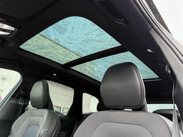 Volvo XC60 AWD R-Design Recharge