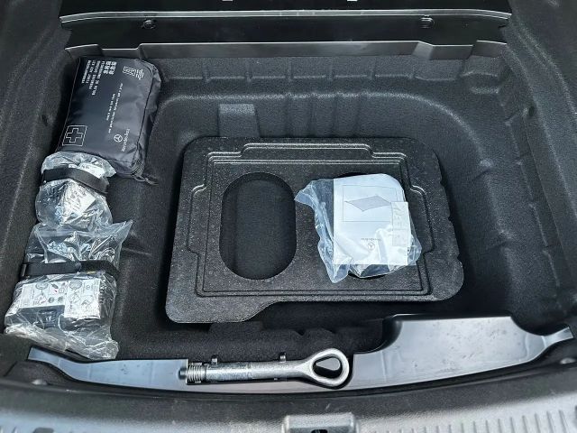 Mercedes-Benz E 200 AMG Line E 200 d Sedan