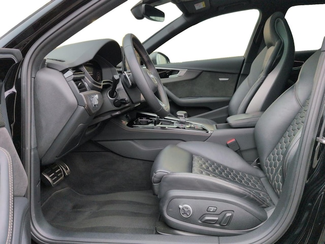 Audi RS4 Avant Quattro