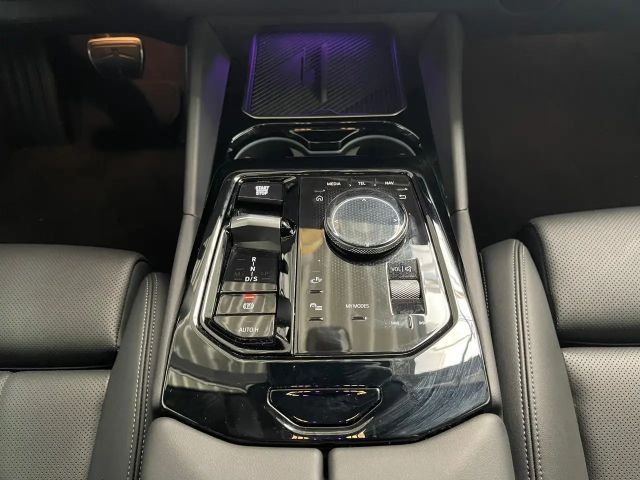 BMW 520 520i M-Sport Sedan