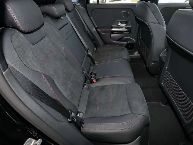 Mercedes-Benz GLA 200 AMG Line