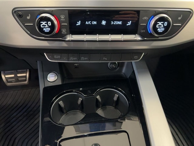 Audi A4 40 TFSI Avant S-Tronic