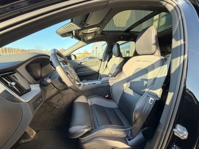 Volvo XC60 AWD Dark T8 Ultimate