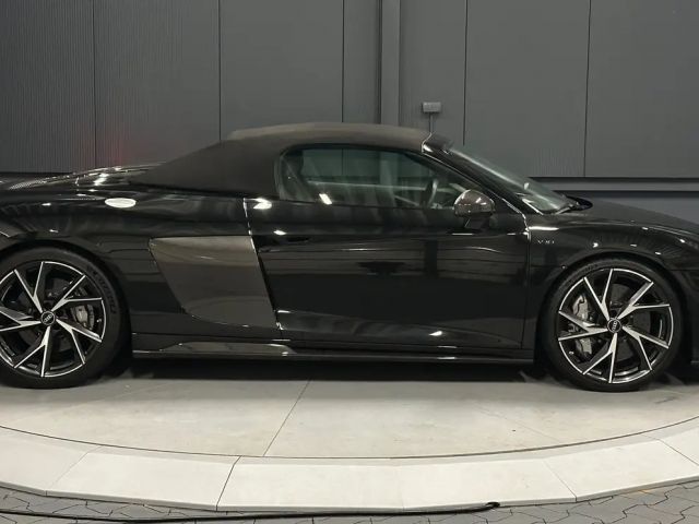 Audi R8 Performance Quattro Spyder V10