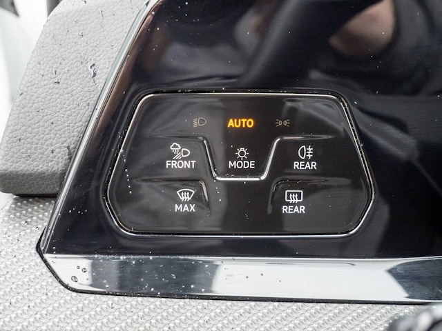 Volkswagen Golf 2.0 TSI DSG Golf VIII R-Line