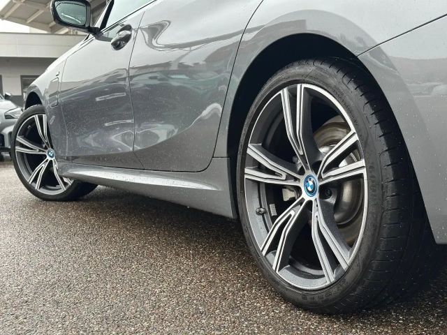 BMW 330 330e M-Sport Touring