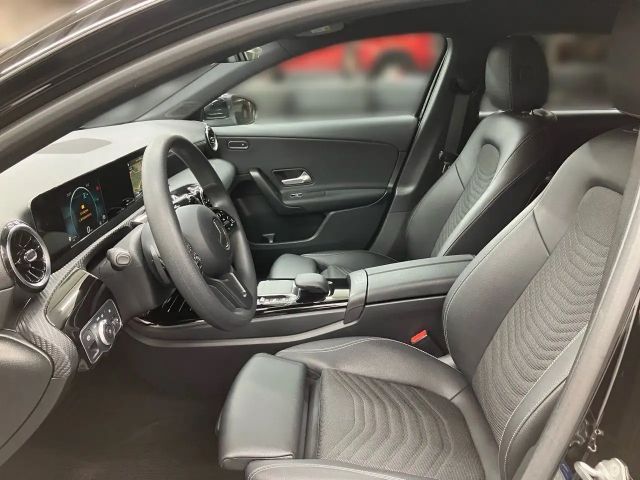 Mercedes-Benz A 220 A 220 d Style