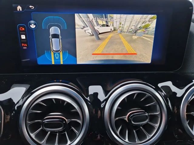 Mercedes-Benz EQA 350 4MATIC AMG Line