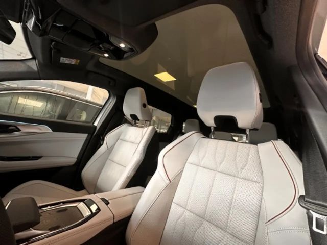 Renault Espace E-Tech Hybrid Iconic